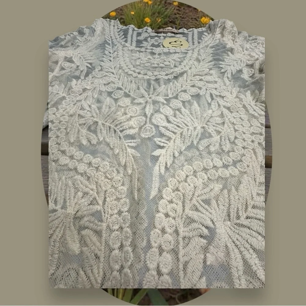 E2 Clothing Mesh/Lace Long Sleeve Layering Top. Size: Small. Ivory
